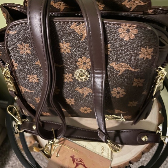 Kaidifeiniroo Handbags - Brand new never used Leather Kaidifeiniroo Design.